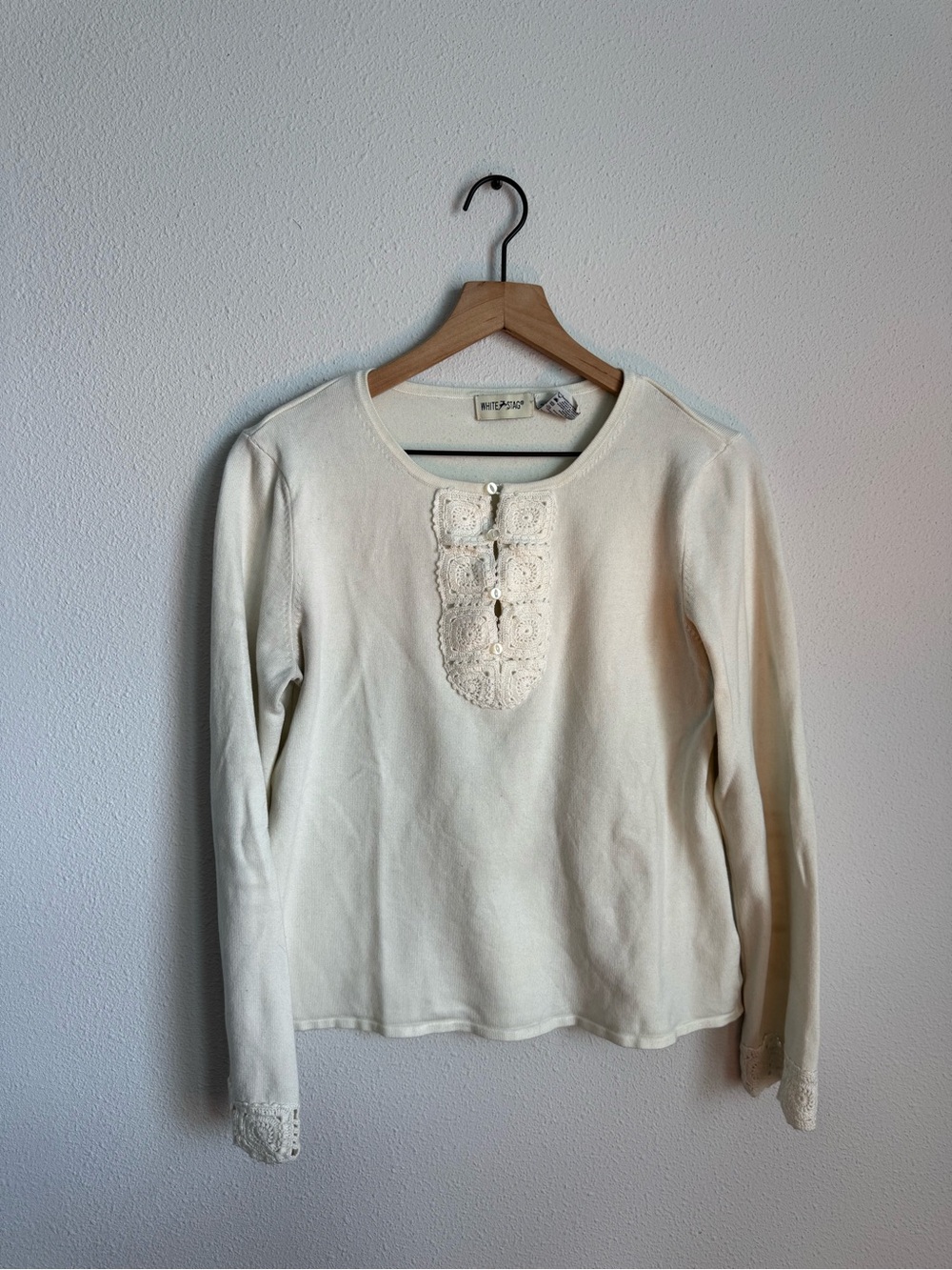 Women’s Cream Long-Sleeve Knit Top with Lace Placket